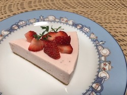 いちごのレアチーズケーキ.JPG
