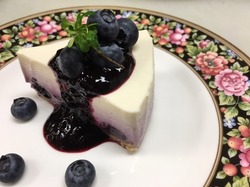 ブルーベリーのレアチーズケーキ.JPG